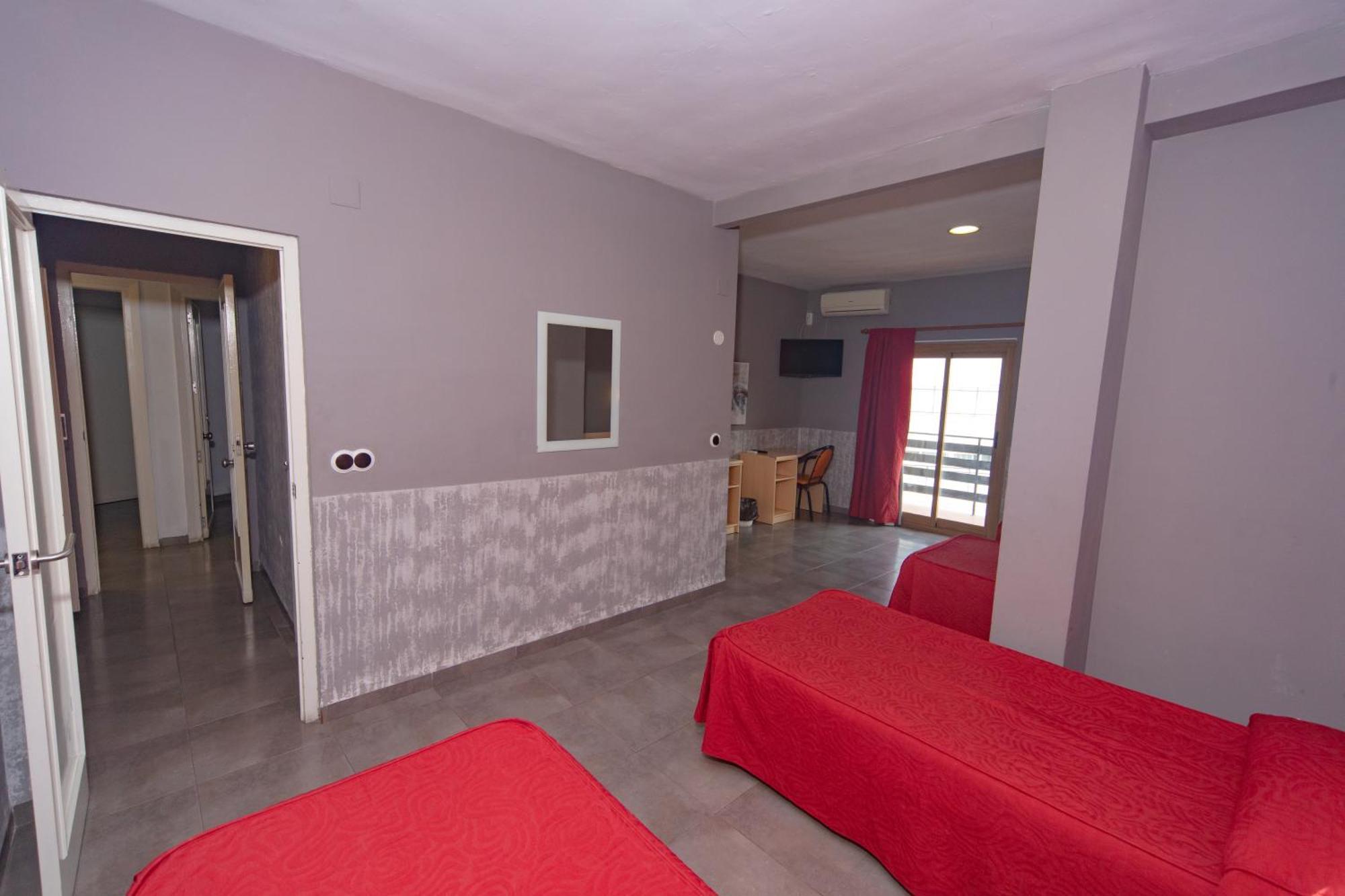 Hostal Virginia Favareta Екстериор снимка