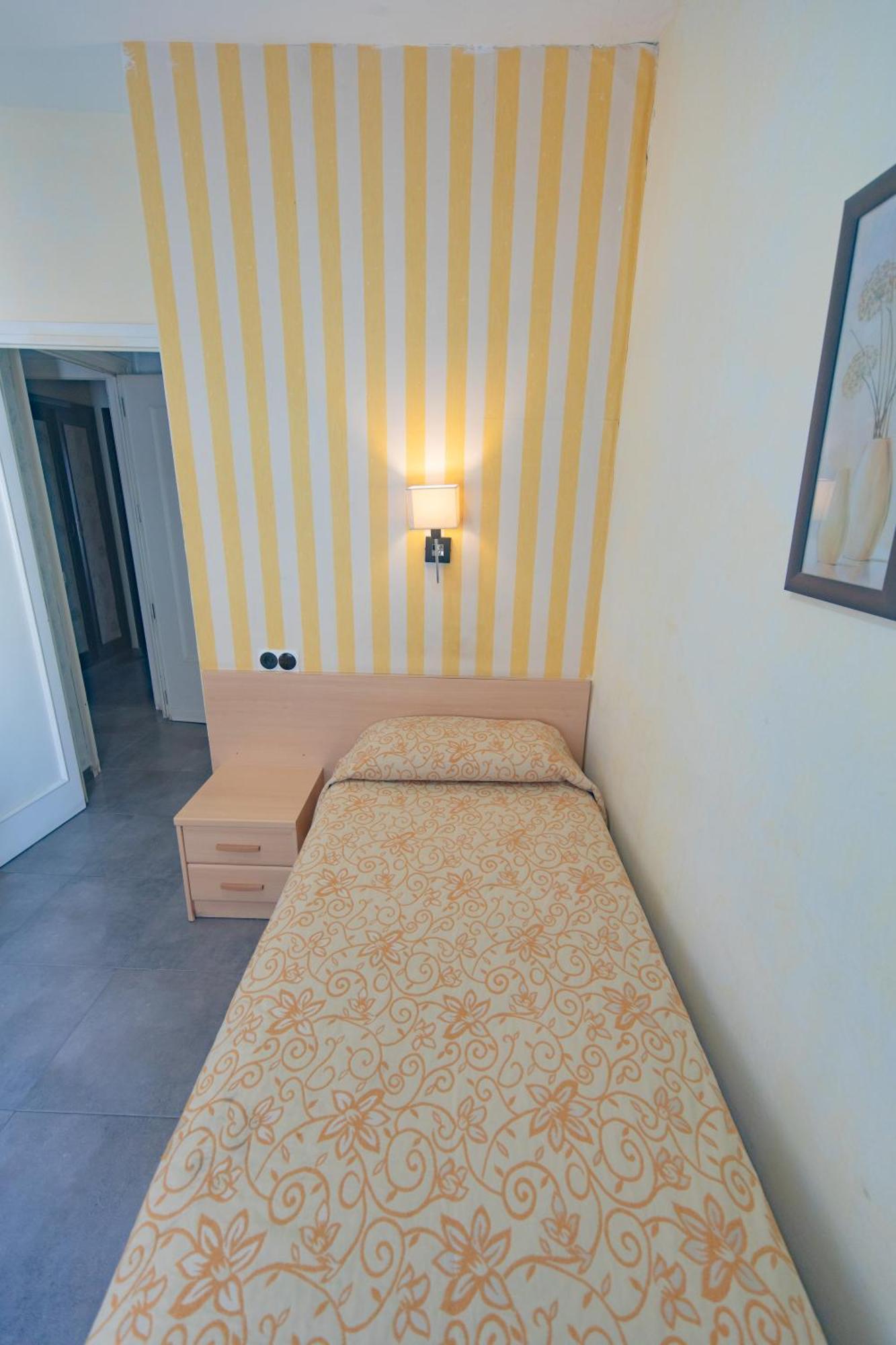 Hostal Virginia Favareta Екстериор снимка