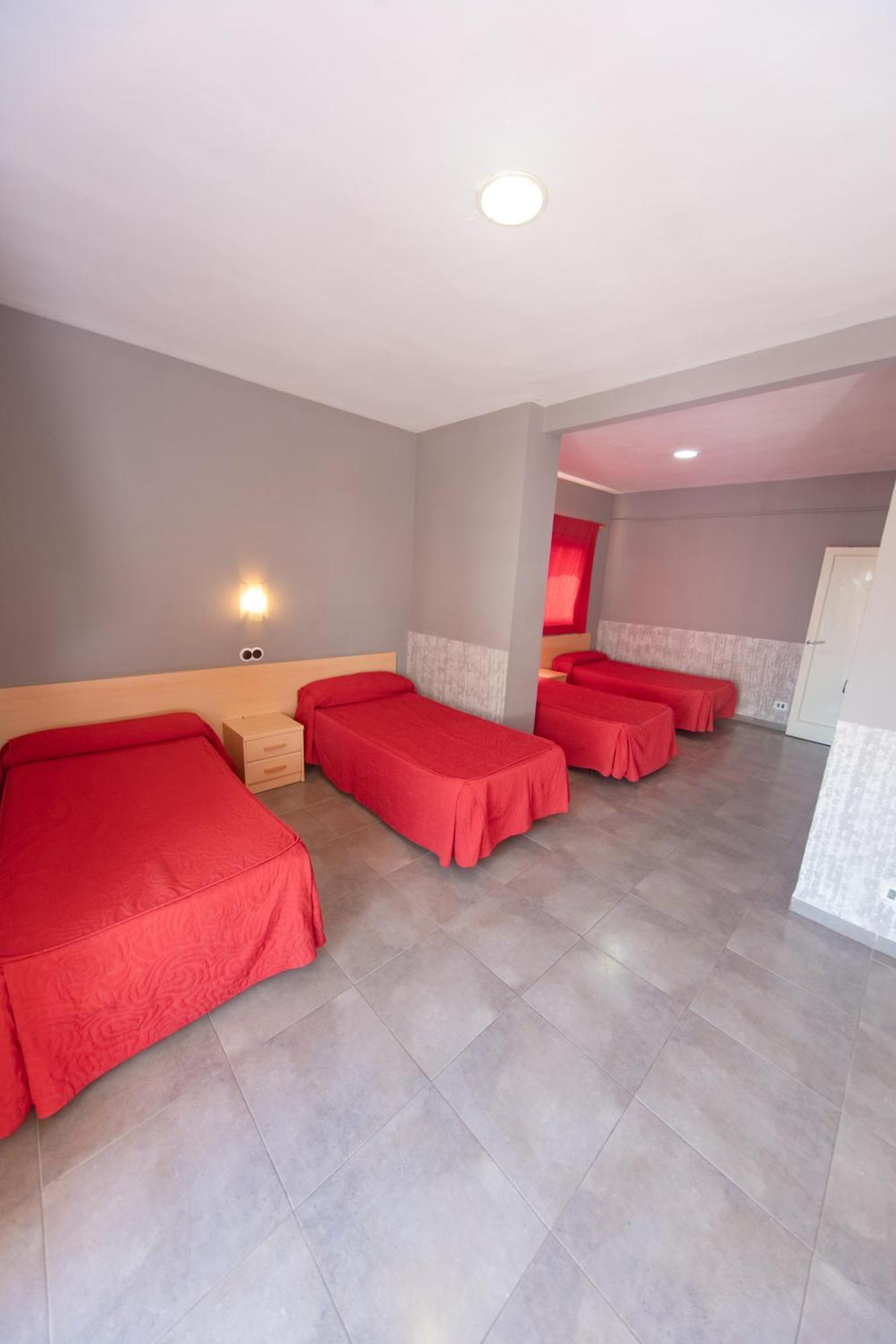 Hostal Virginia Favareta Екстериор снимка