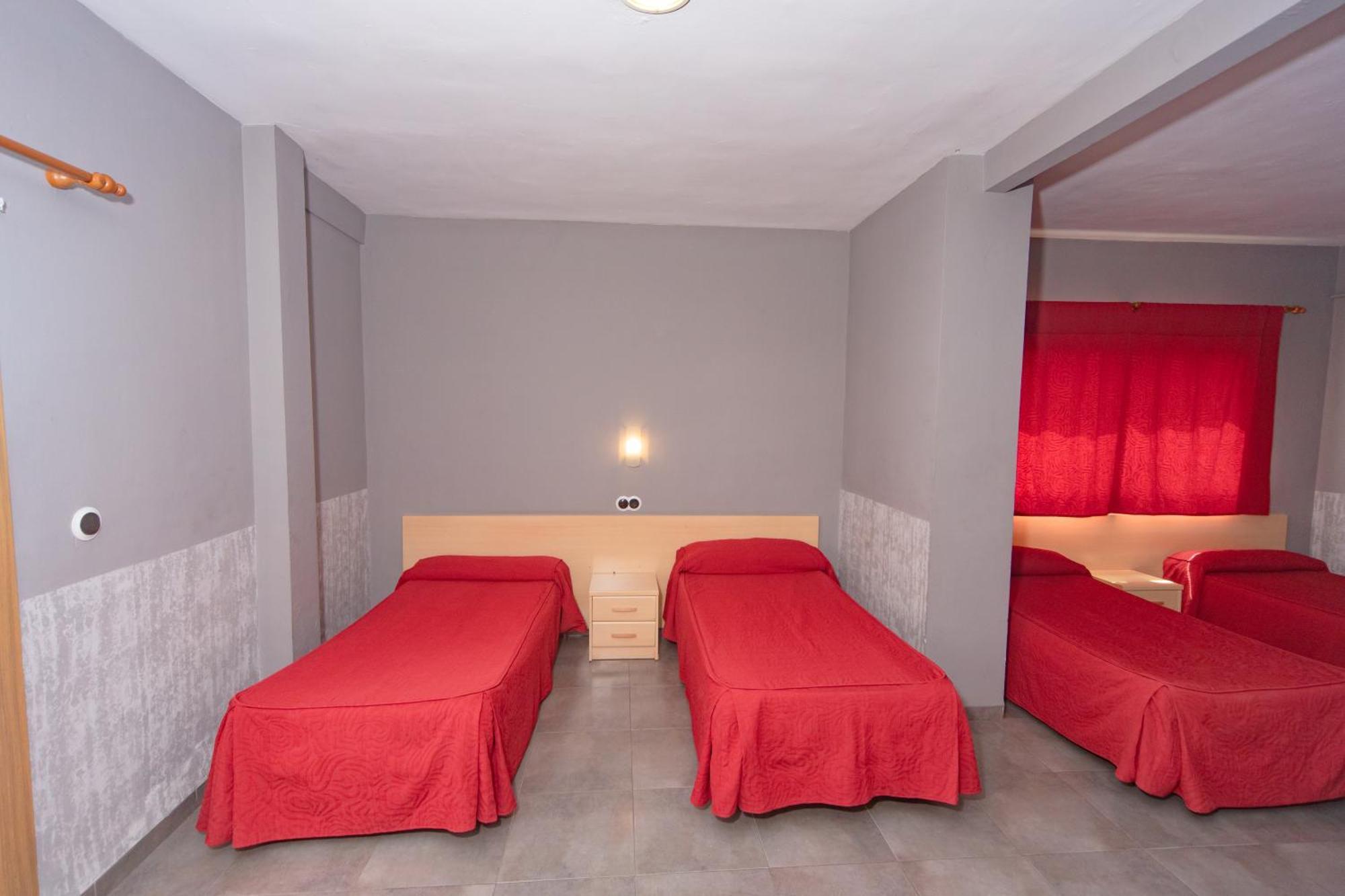 Hostal Virginia Favareta Екстериор снимка