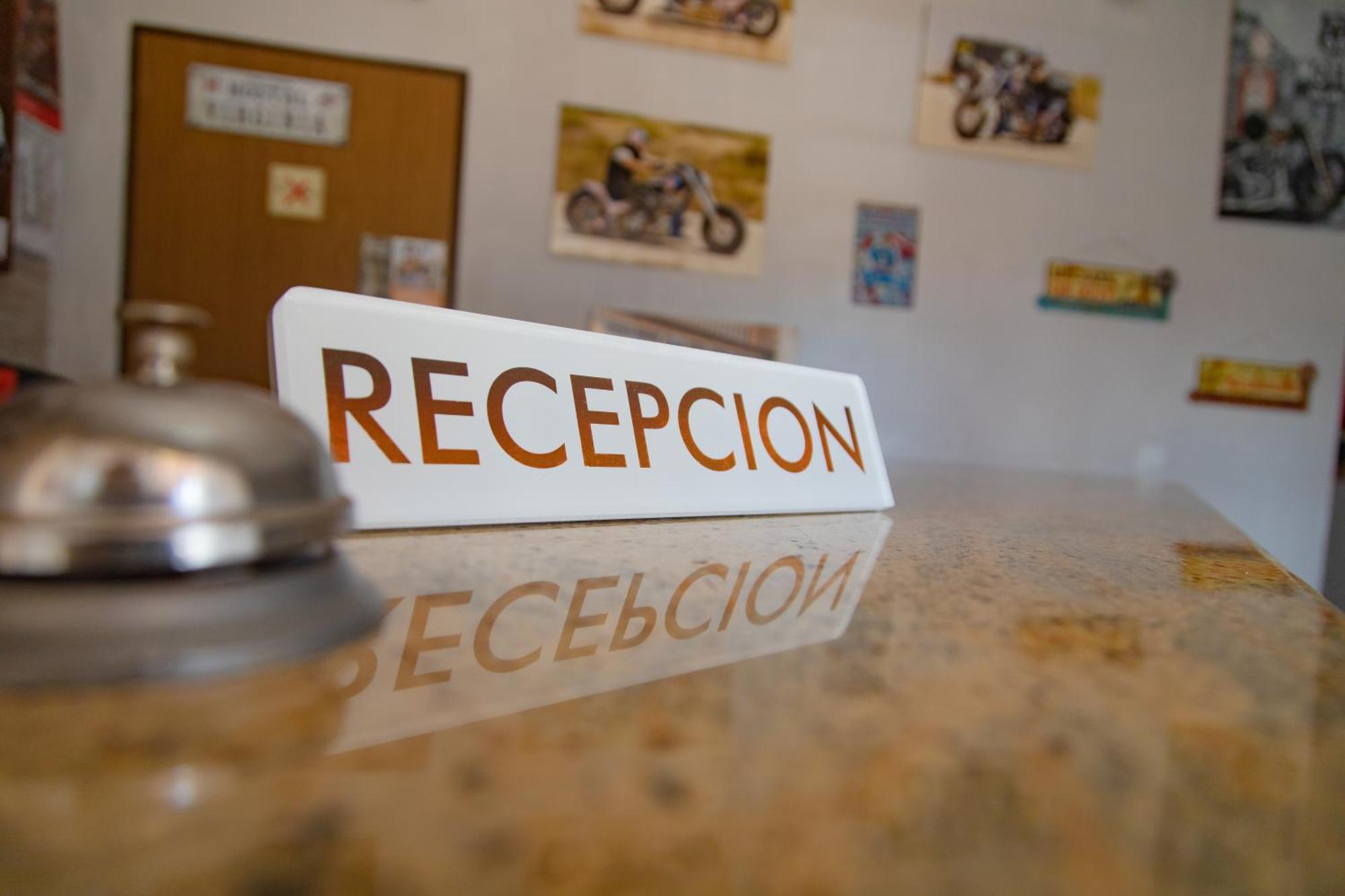 Hostal Virginia Favareta Екстериор снимка